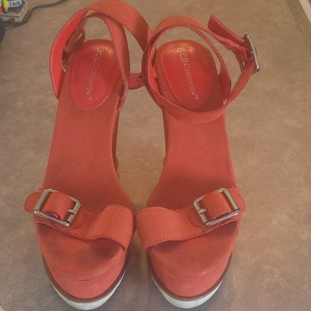 BCBG ORANGE WEDGES